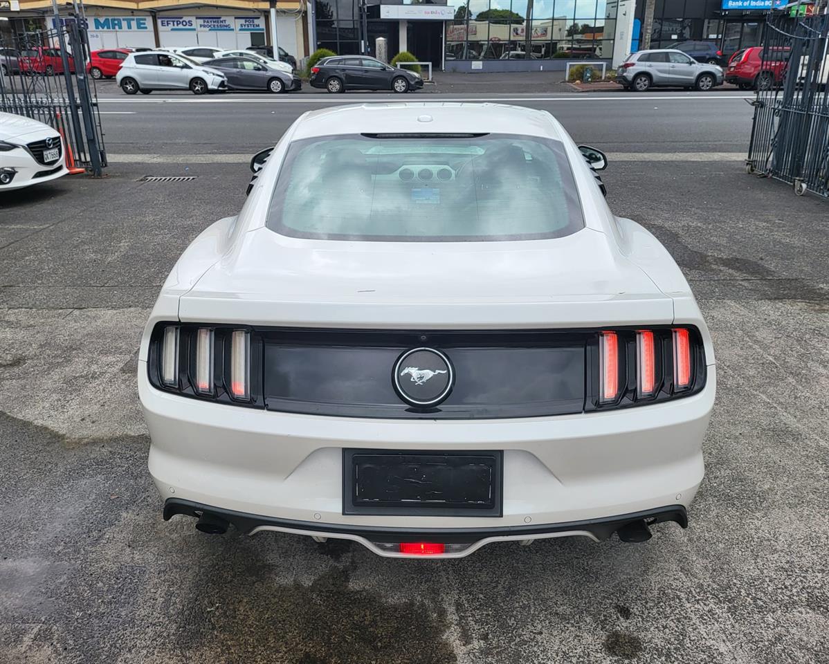 2018 Ford Mustang 2.3L FASTBACK