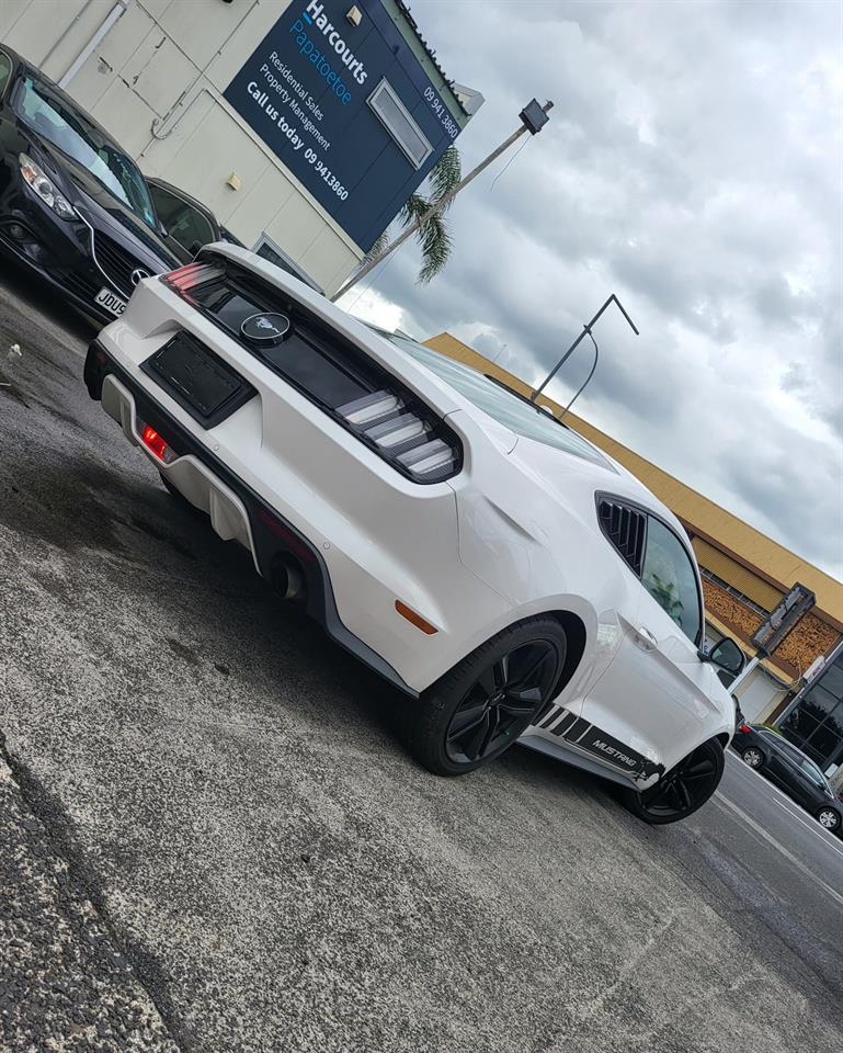 2018 Ford Mustang 2.3L FASTBACK