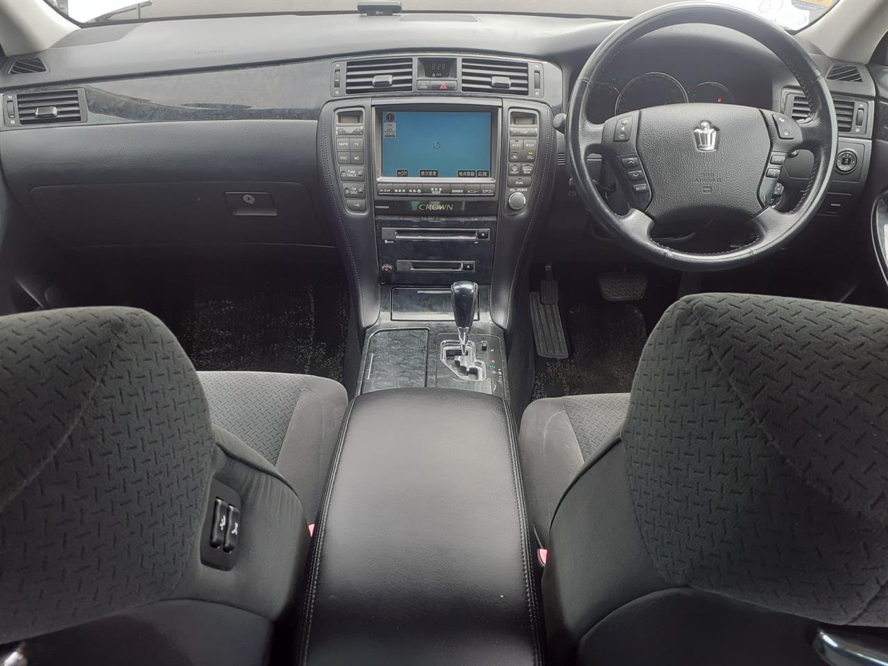 2008 Toyota Crown