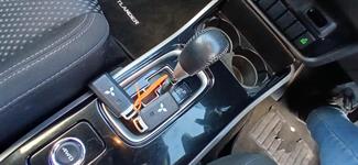 2022 Mitsubishi Outlander - Thumbnail