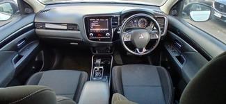 2022 Mitsubishi Outlander - Thumbnail