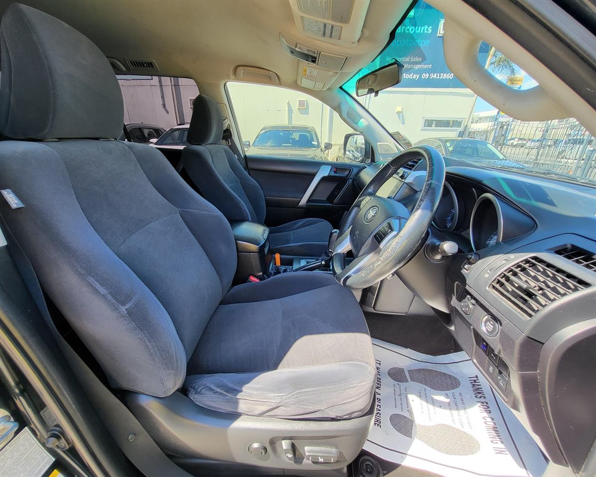 2016 Toyota LANDCRUISER