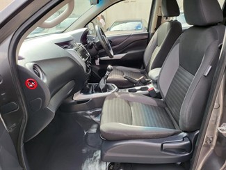 2021 Nissan Navara - Thumbnail