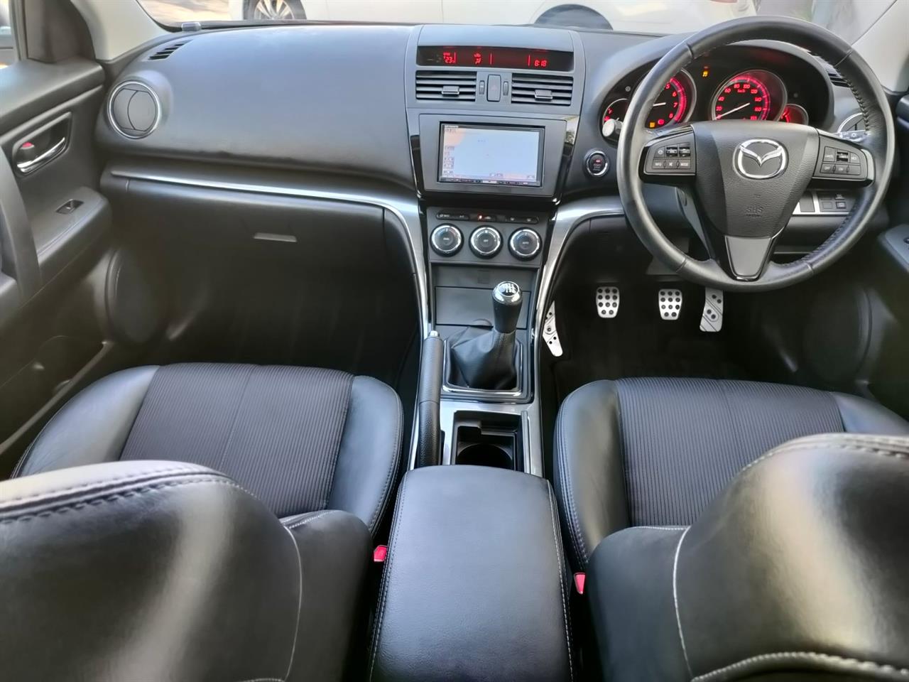 2010 Mazda Atenza