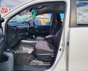 2020 Toyota Hilux - Thumbnail