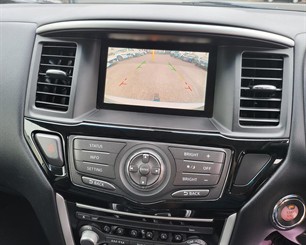 2016 Nissan Pathfinder - Thumbnail