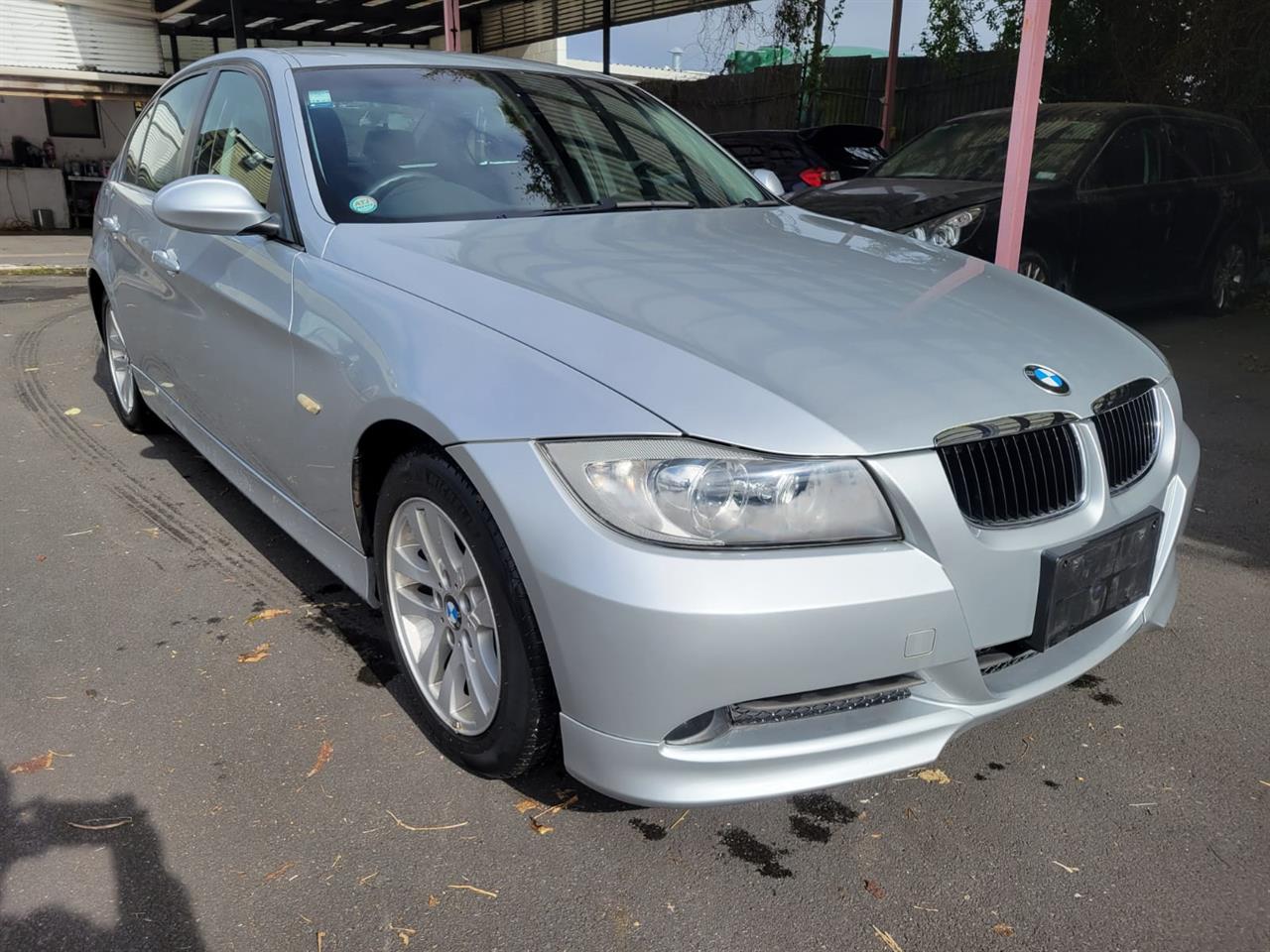 2009 BMW 320i