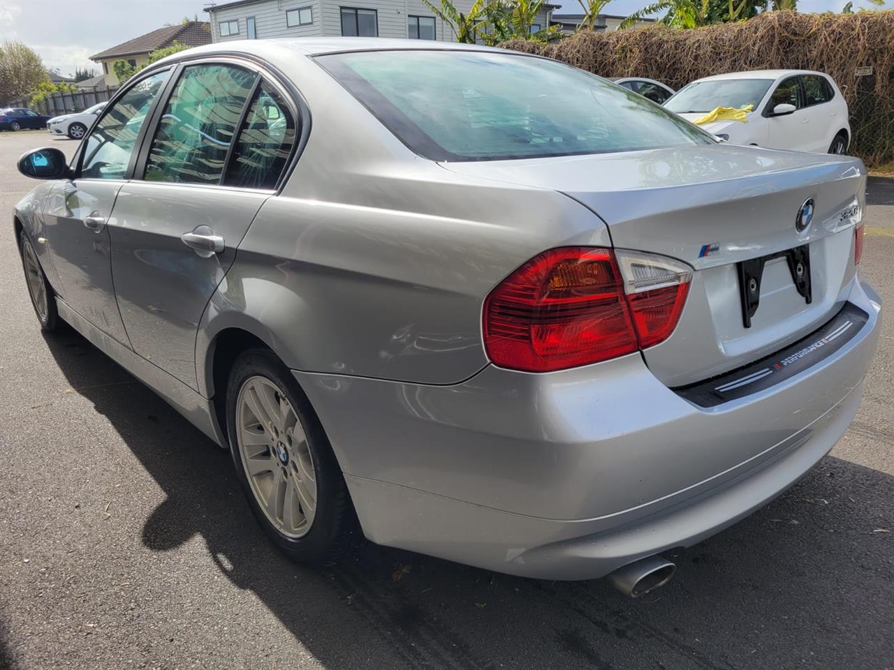 2009 BMW 320i