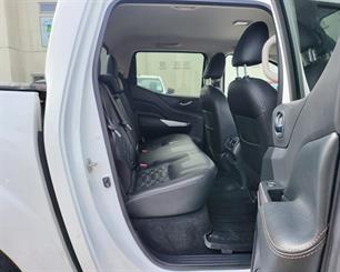 2021 Nissan Navara - Thumbnail