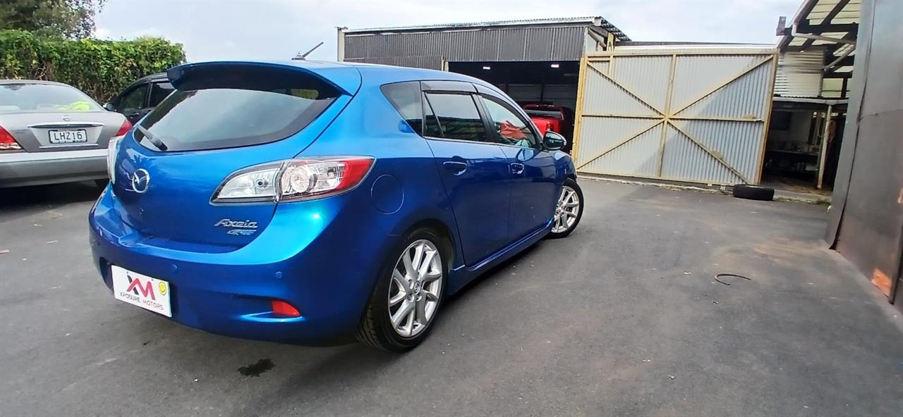 2012 Mazda Axela