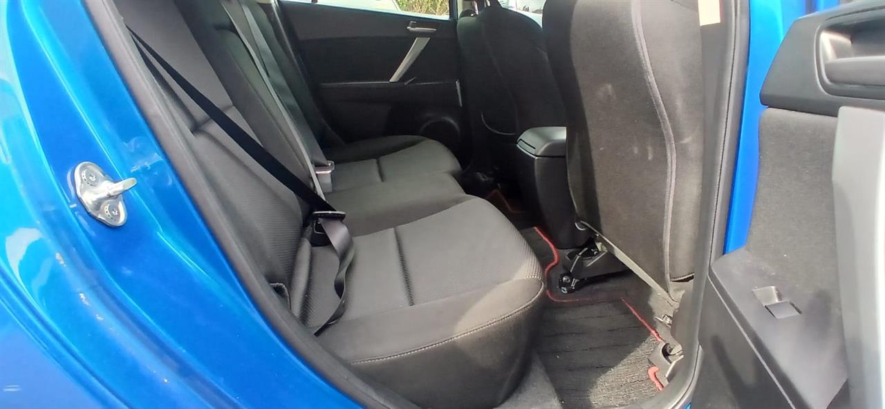 2012 Mazda Axela