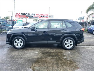 2019 Toyota Rav4 - Thumbnail