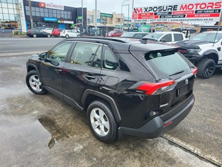 2019 Toyota Rav4 - Thumbnail