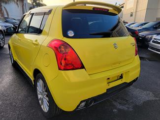 2008 Suzuki Swift - Thumbnail