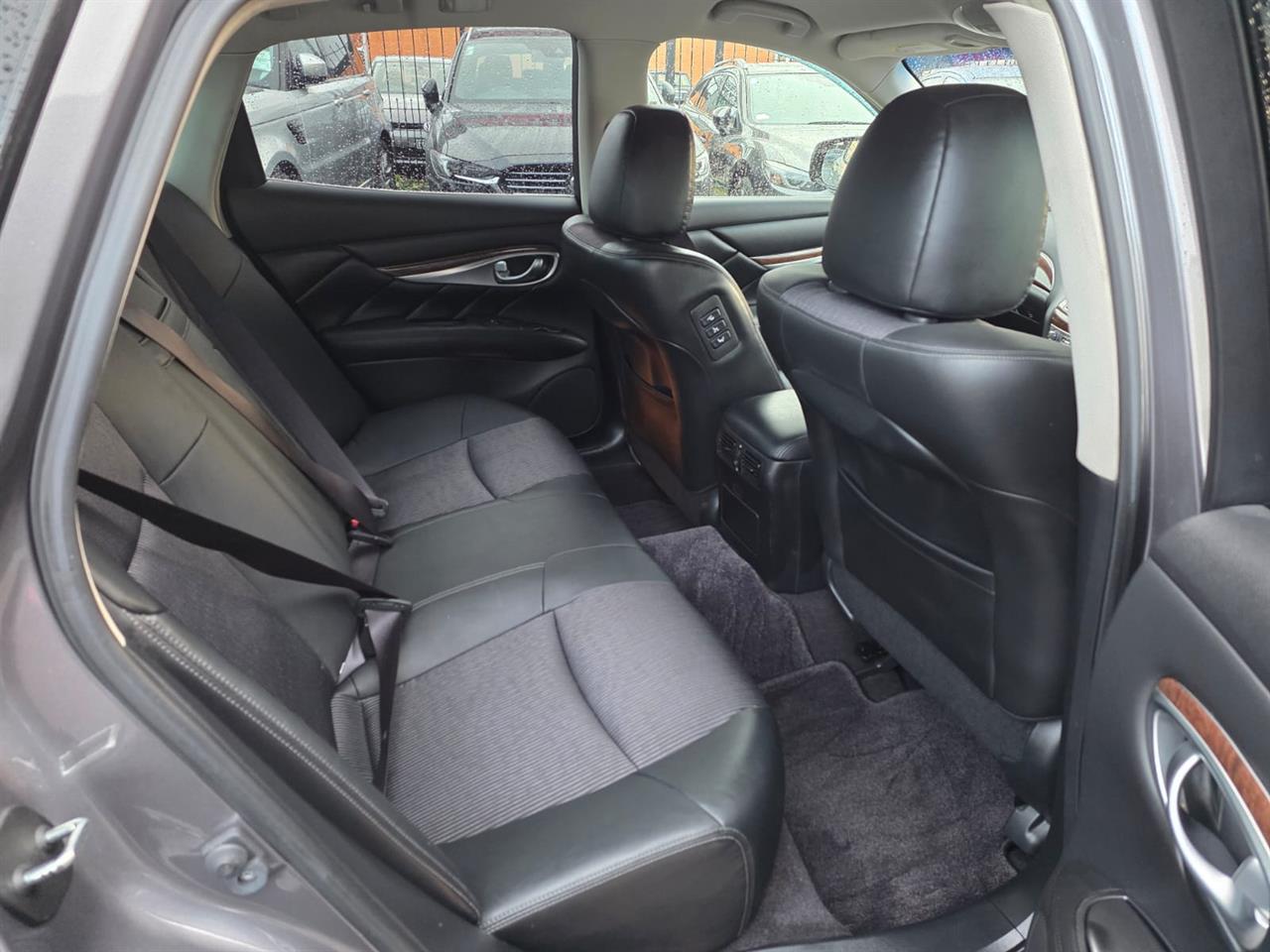 2015 Nissan Fuga
