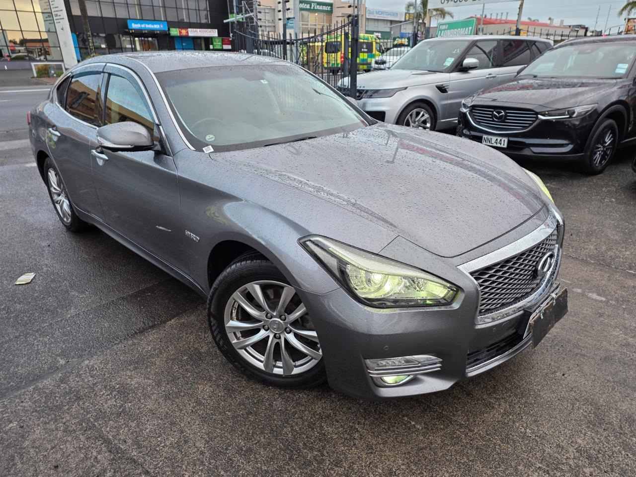2015 Nissan Fuga