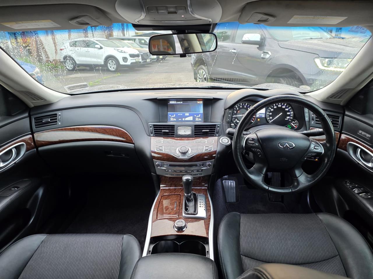 2015 Nissan Fuga
