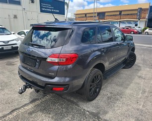 2021 Ford Everest - Thumbnail