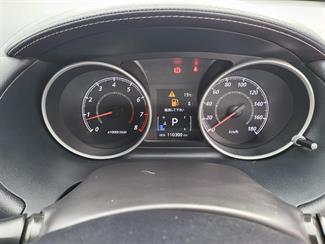 2011 Mitsubishi Outlander - Thumbnail