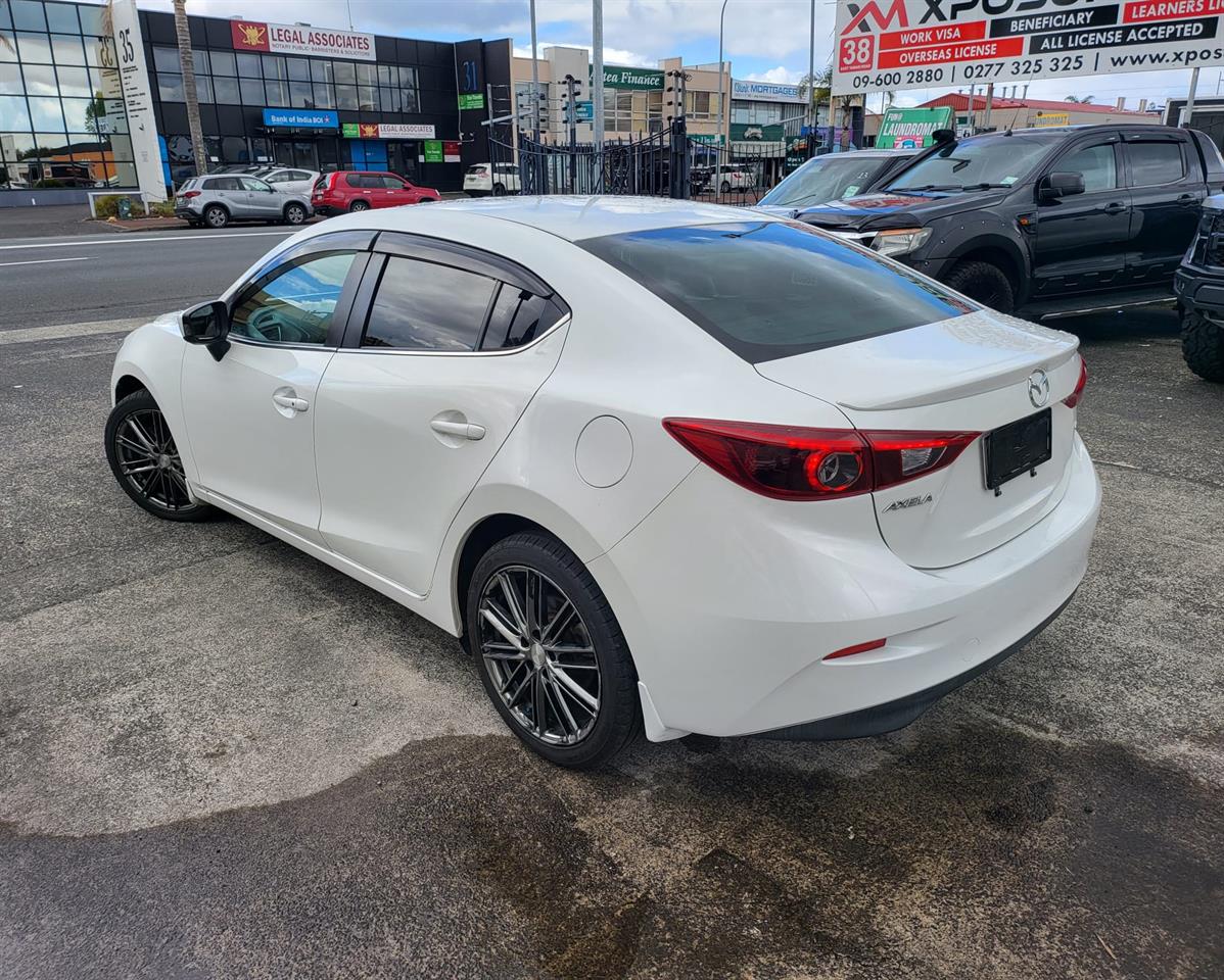 2014 Mazda Axela