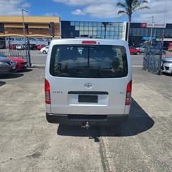 2017 Toyota Hiace - Thumbnail