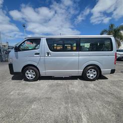2017 Toyota Hiace - Thumbnail