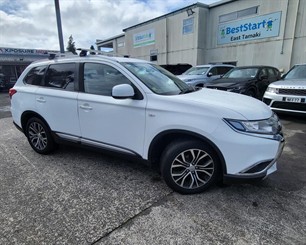 2018 Mitsubishi Outlander - Thumbnail