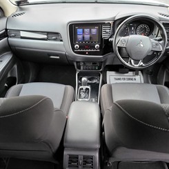 2021 Mitsubishi outlander - Thumbnail