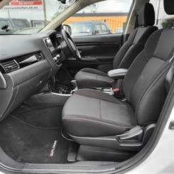 2021 Mitsubishi outlander - Thumbnail