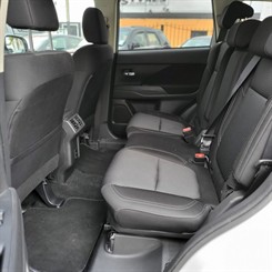2021 Mitsubishi outlander - Thumbnail